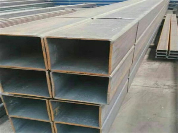 东乡<font style='color:red'>Q355B无缝方管</font>大厂出货
